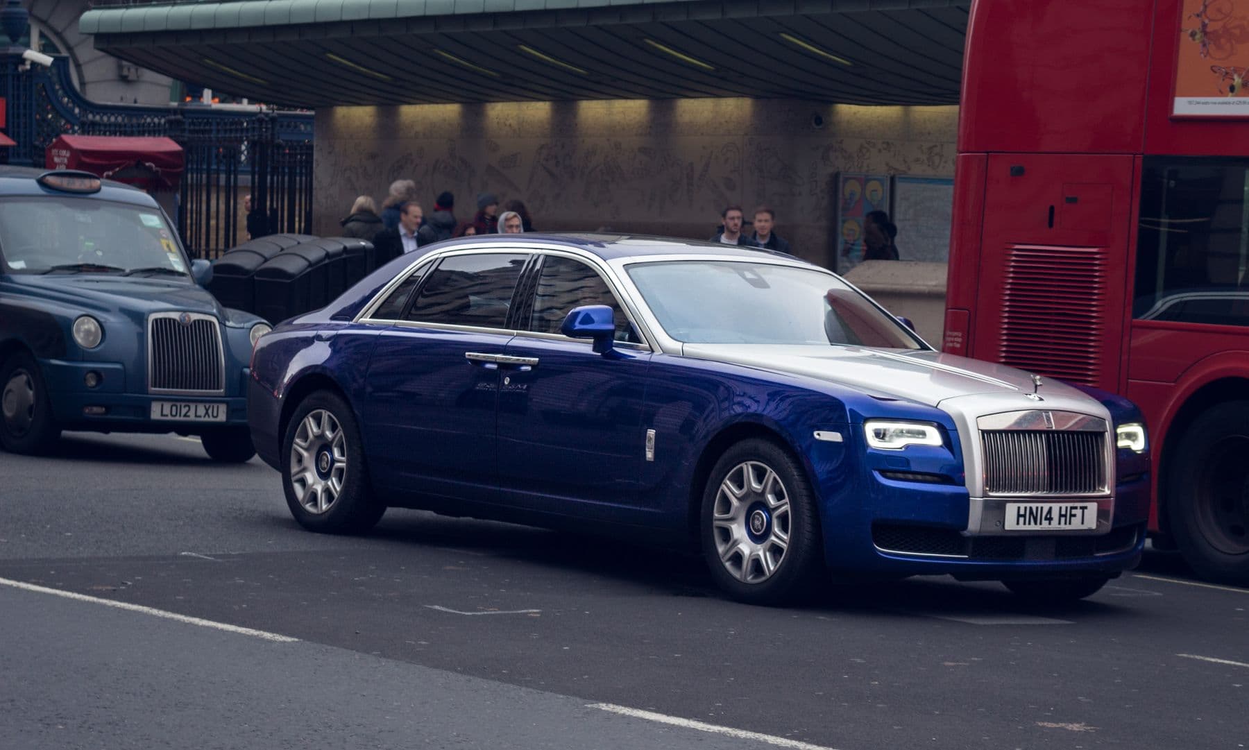 A Rolls-Royce on a central London street.